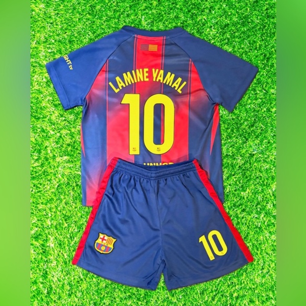 Small Youth Lamine Yamal Barcelona Jersey Kids Soccer Jersey Age 6-7 NWT Size 24